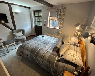George & Dragon Country House Hotel - Tadley - Bedroom