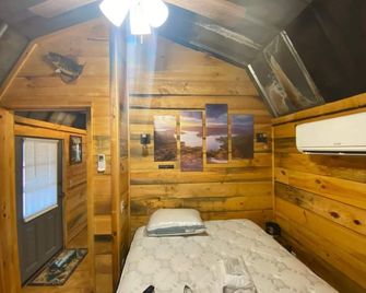 Jocassee Valley cabin- Free Park Pass - Salem - Habitación