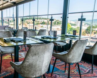 Courtyard by Marriott Sarajevo - Sarajevo - Restaurant