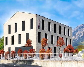 b_smart motel - Sevelen - Edificio