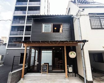 Fukuoka Guesthouse Camp - Fukuoka - Building