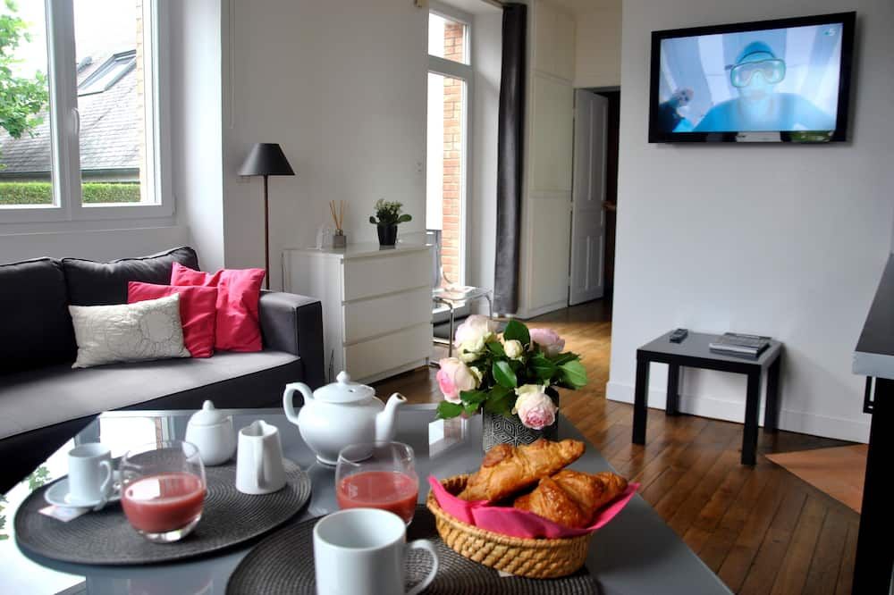 Modernly furnished holiday home in the city of Rennes - רן - סלון