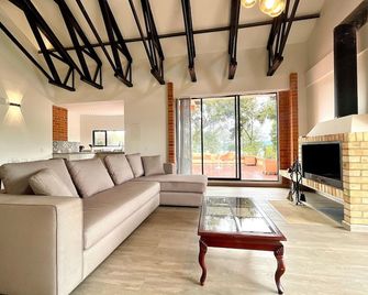 1. Cabaña Portón de Ovejas - Chocontá - Sala de estar