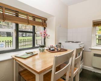 Aqueduct Cottage, Pet Friendly, With Open Fire In Penperlleni - Abergavenny - Jadalnia