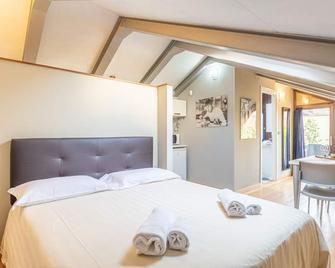 Divino Holiday Apartments - Alba - Bedroom