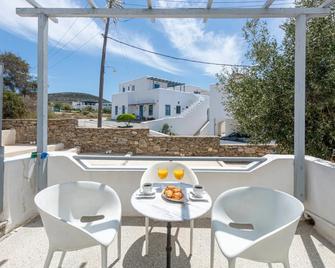Hotel Manto - Parikia