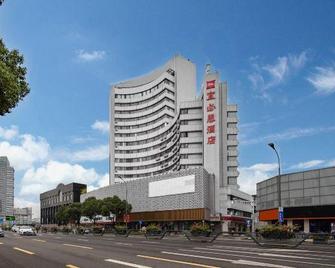 Ibis Ningbo Tianyi Square - Ningbo - Building