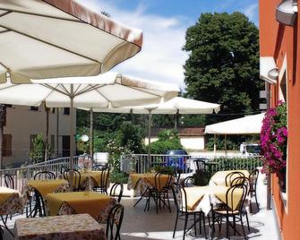 Hotel Locanda l'Ombrosa - Vezzano Ligure - Innenhof