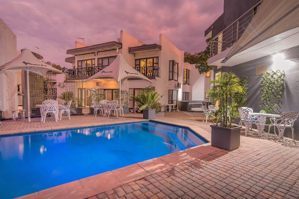 Khayalami Hotel - Mbombela - נלספרייט - בריכה