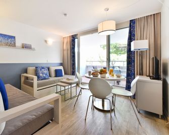 Résidence Pierre & Vacances Premium Port Prestige - Antibes - Olohuone