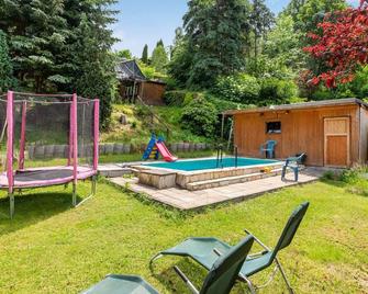 Cosy apartment in Dresden with balcony and swimming pool - Dresde - Patio