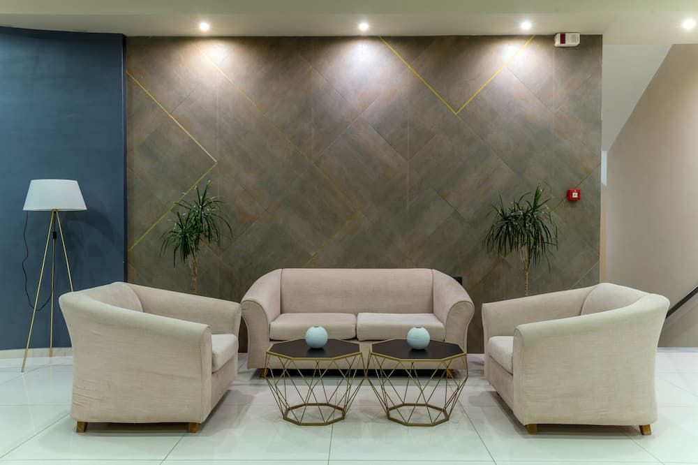 جوفز باي باي أوميلوس هوتلز