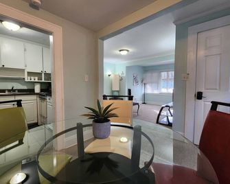 Two Bedrooms Home Duplex In Historic Downtown Lakeland - Lakeland - Dining room
