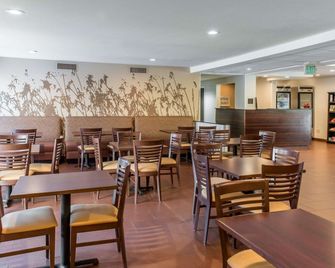 เมนสเตย์สวีทส์ สนามบินพิตส์เบิร์ก - พิตต์สเบิร์ก - ร้านอาหาร