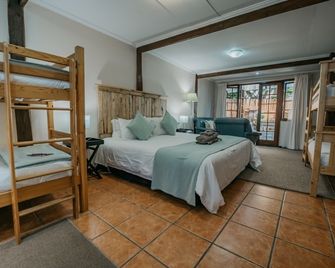 The Village Lodge - Stormsrivier