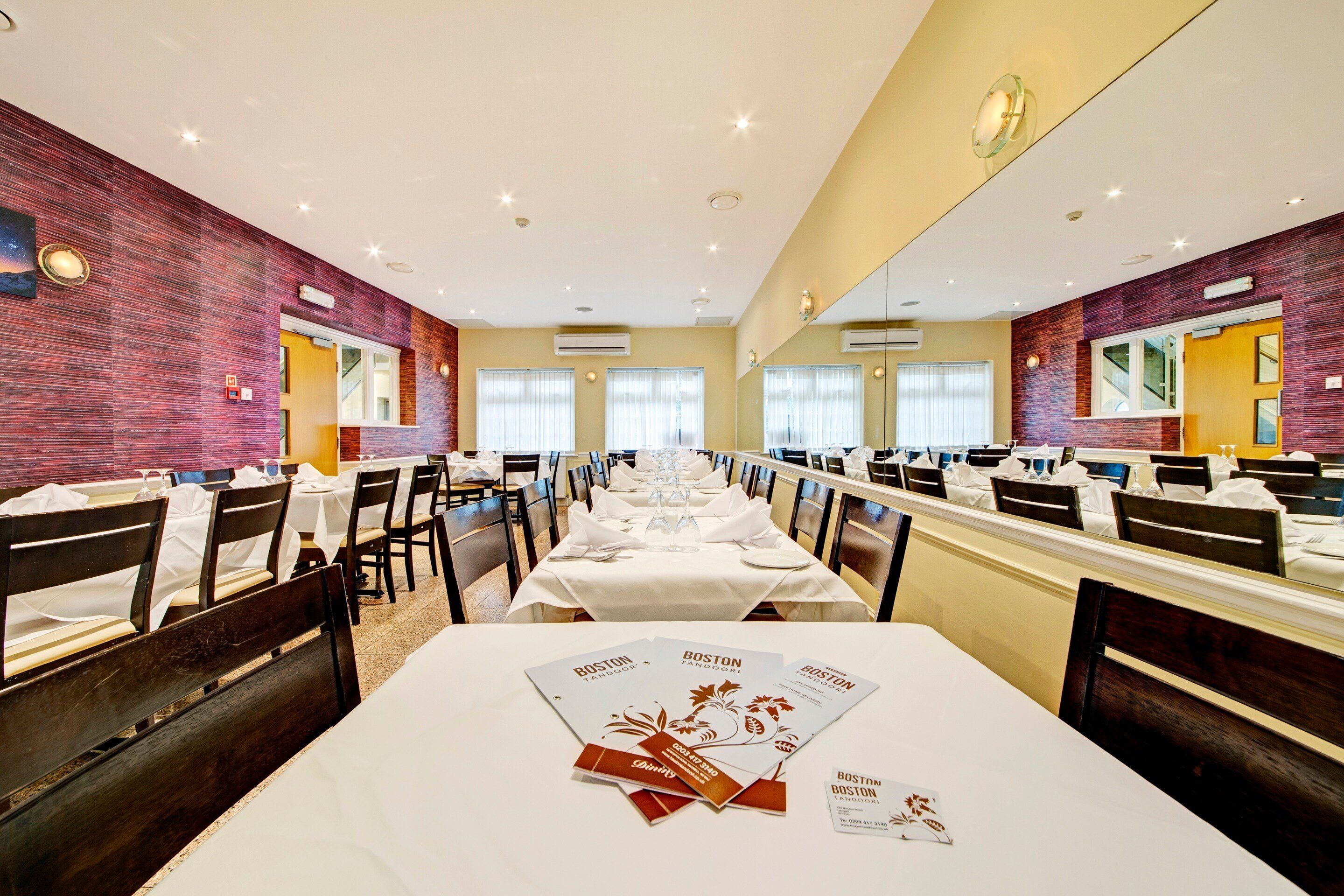 أو واي ٔ ستونز مانور هوتل، هانويل لندن