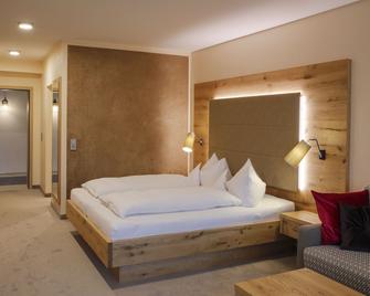 Hotel Waldblick Kniebis - פרוידנשטאט - חדר שינה