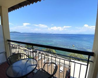 El Greco Hotel - Benitses - Balkon