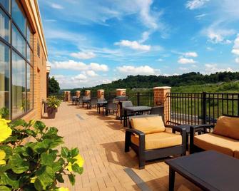 Courtyard by Marriott Pittsburgh Airport Settlers Ridge - Pittsburgh - Balcony