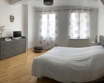 Agréable maison de ville hyper centre cathédrale - Noyon - Chambre