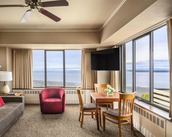 Hotel Captain Cook - Anchorage - Bar