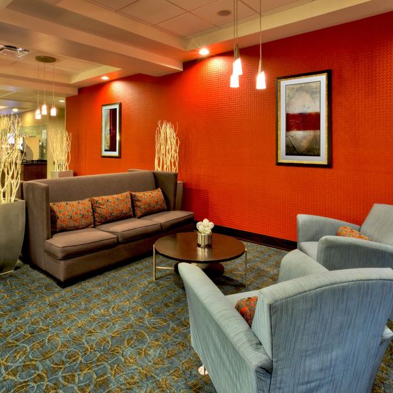 Building view of Holiday Inn Express & Suites Oak Ridge, An IHG Hotel