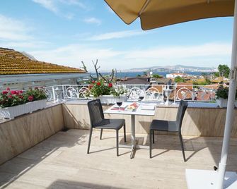 Ascot Hotel Bueyuekada - איסטנבול - מרפסת