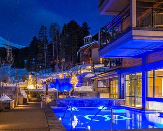 Grand Colorado - Slopeside Condo at the Base of Peak 8 - Breckenridge - Pool