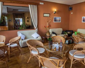 Hotel Tres Jotas Conil - Conil de la Frontera