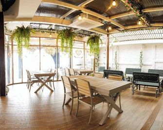 Ip Plus Beach Resort Koh Larn - Pattaya - Restaurant