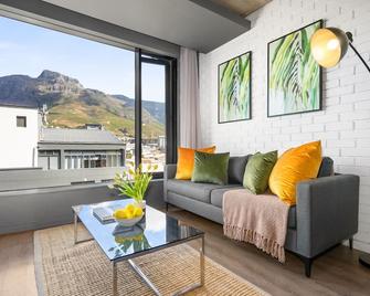 The Wex 620 by Host Agents - Cape Town - Living room