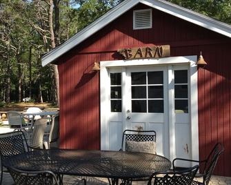 Cabin1: Nestled In The Pines In The Heart Of Cape Cod - South Yarmouth - Patio