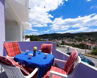 Lovely brandly new apartment Zara with a sea view - Marina - Balcony