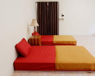 Besopok Hostel - Kuta - Bedroom