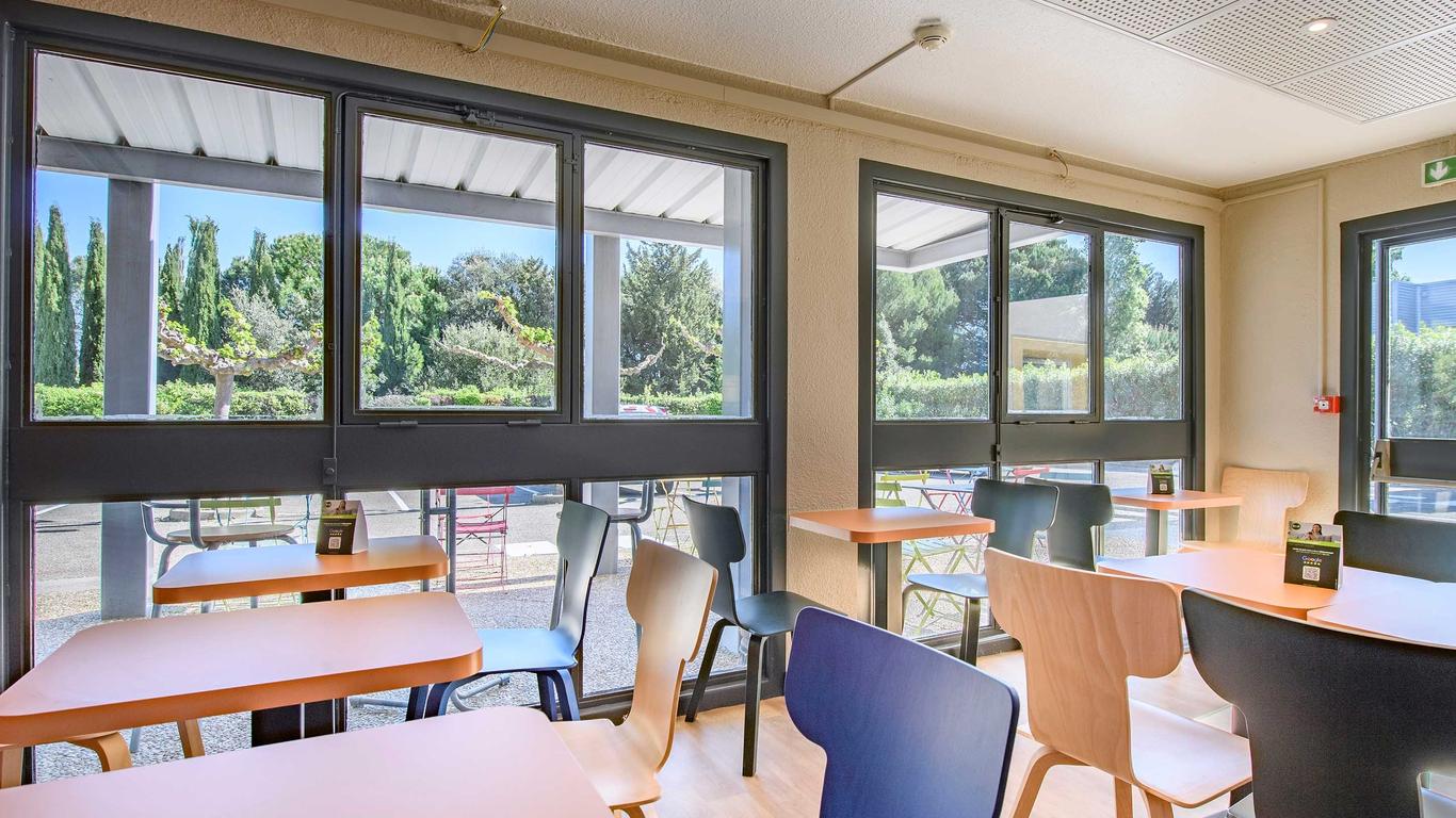 B&B HOTEL Nîmes Caissargues