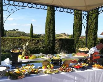 Belvilla By OYO L'angolo - Acquaviva - Restaurante