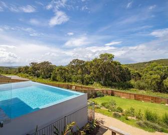 'Bridgehampton' A Luxury Beach House Dream - Catherine Hill Bay - Bể bơi