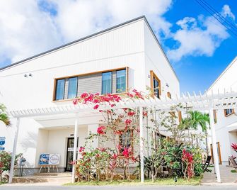 Hotel California Miyakojima Resort - Miyako-jima - Gebouw