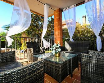 Geranis Villa Only Families Planet Costa Dorada - Vilafortuny - Patio