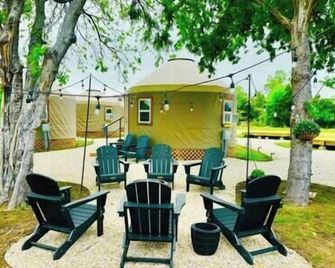 Glamour in the Wild - Unit #3 - Woodway - Patio