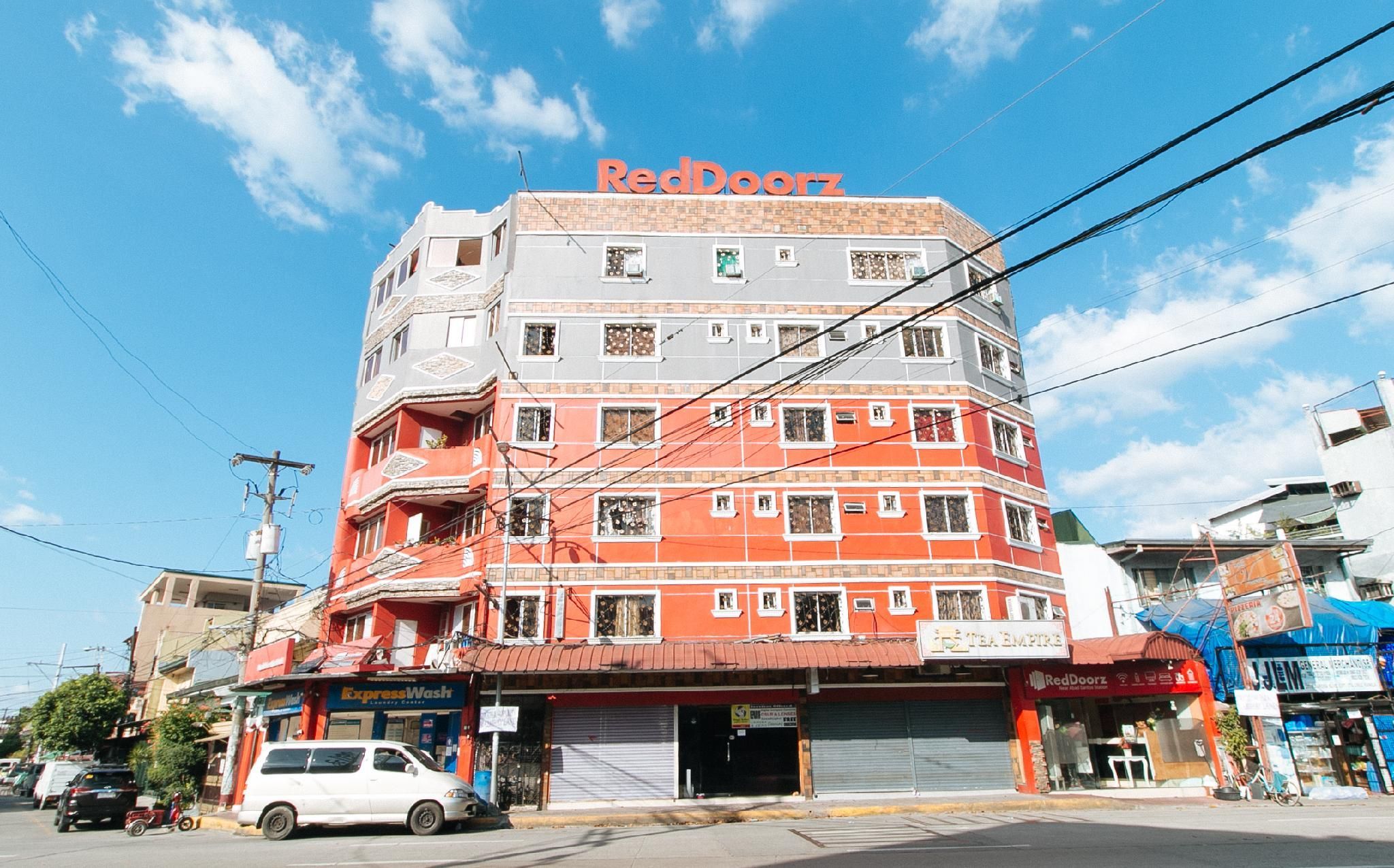 RedDoorz @ Manila Venetian Hotel - מנילה - בניין