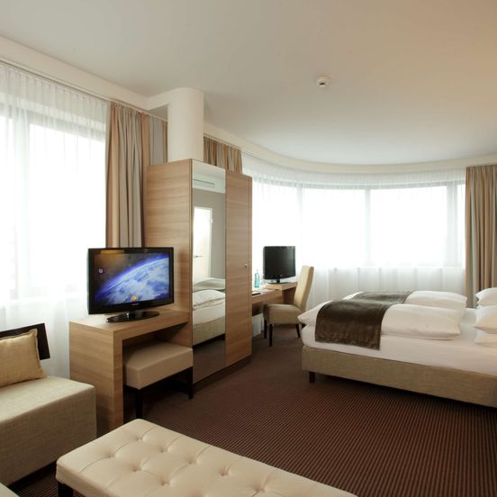 Bedroom view of H4 Hotel Berlin Alexanderplatz