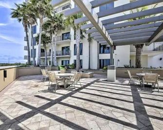Costal Condo - Ocean & Pool Views - Sleeps 6 - Panama City Beach - Patio