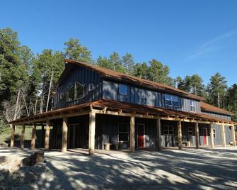 Home away from Home , just minutes from Deadwood. - Deadwood - Building