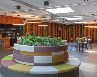 Best Western Plus Hotel Amstelveen - Amstelveen - Salónek