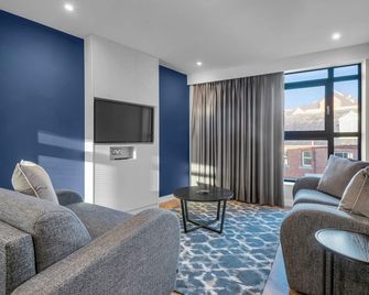 Roomzzz Leeds City - לידס - סלון