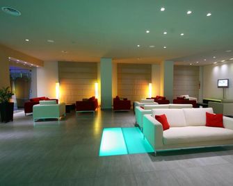 Una Hotels Cesena Nord - Cesena - Lobby