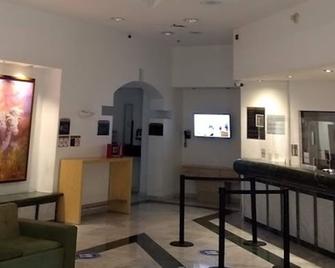 Fiesta Inn Chihuahua - Chihuahua - Front desk