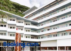 Schnider Bed&breakfast & Café - Vals - Edificio
