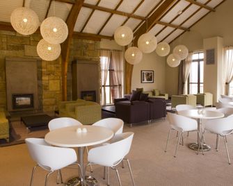 Golden Gate Hotel and Chalets - Clarens - Bar